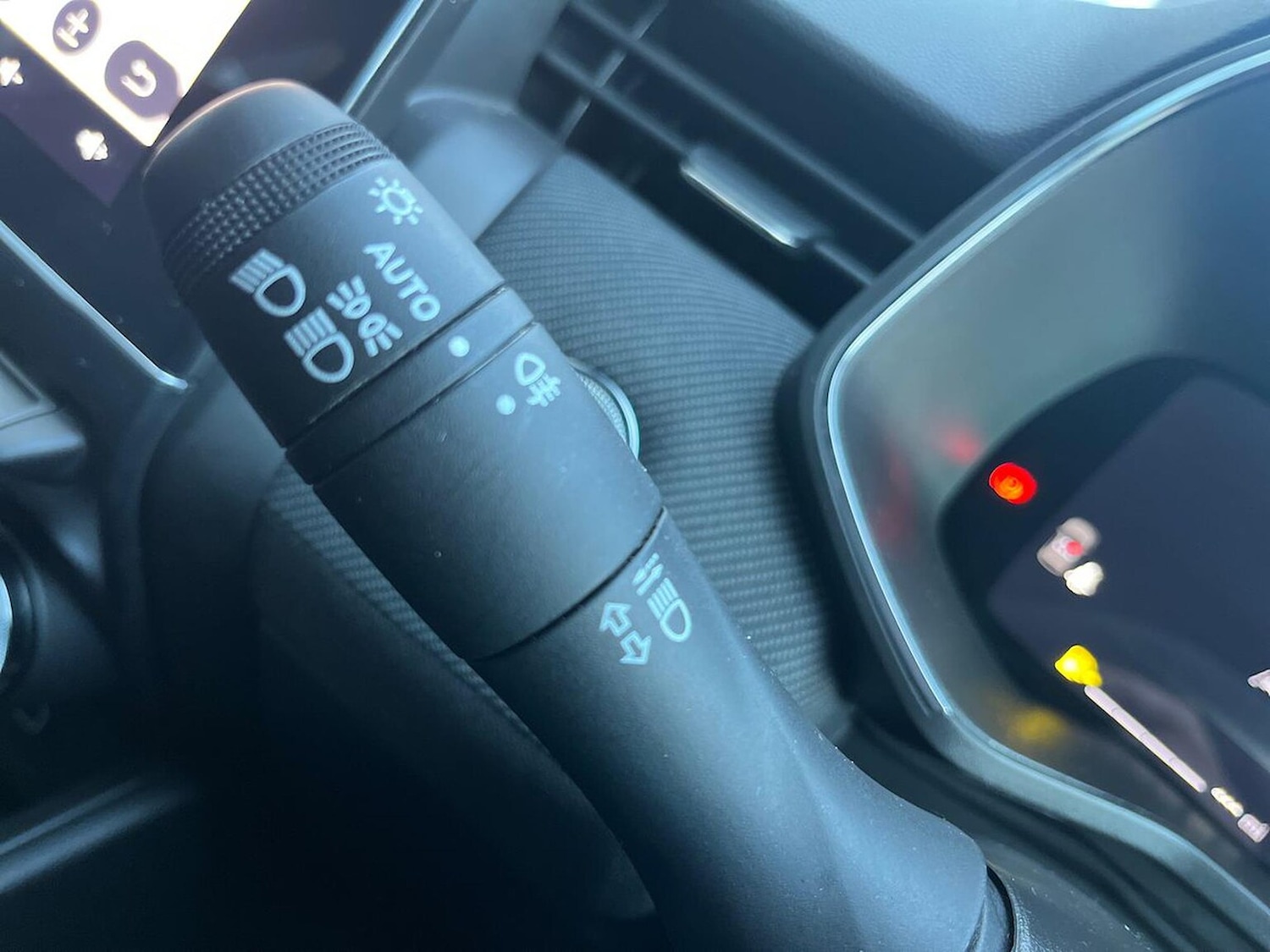 Used Renault Clio 2025 for sale - 77012421: Photo 31