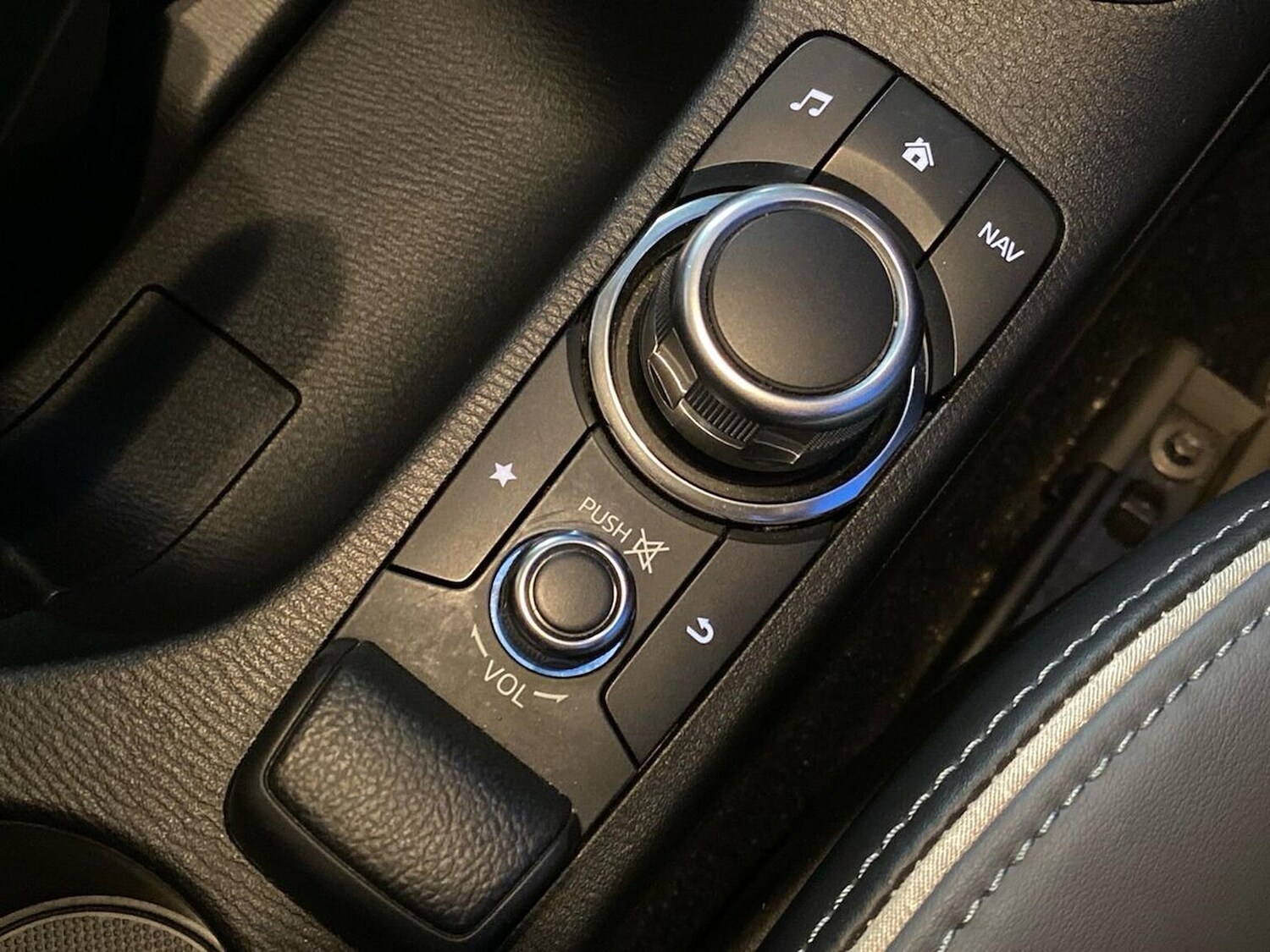 Used Mazda Mazda2 2022 for sale - 76455256: Photo 41