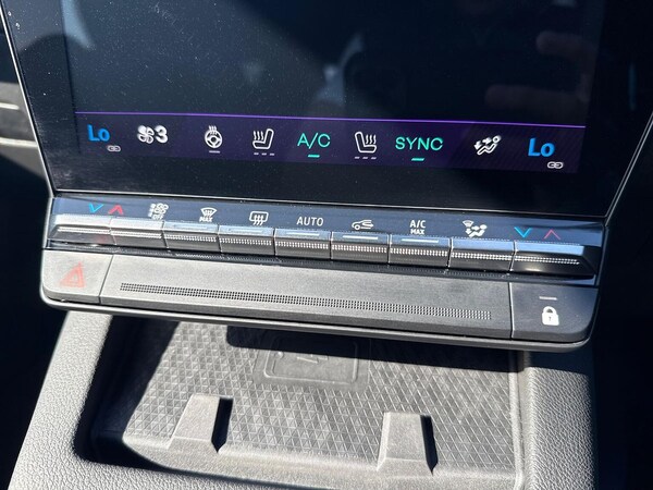 Used Renault Scenic E-Tech 2024 for sale - 75475986: Photo 12