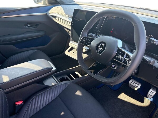 Used Renault Scenic E-Tech 2024 for sale - 75475986: Photo 15