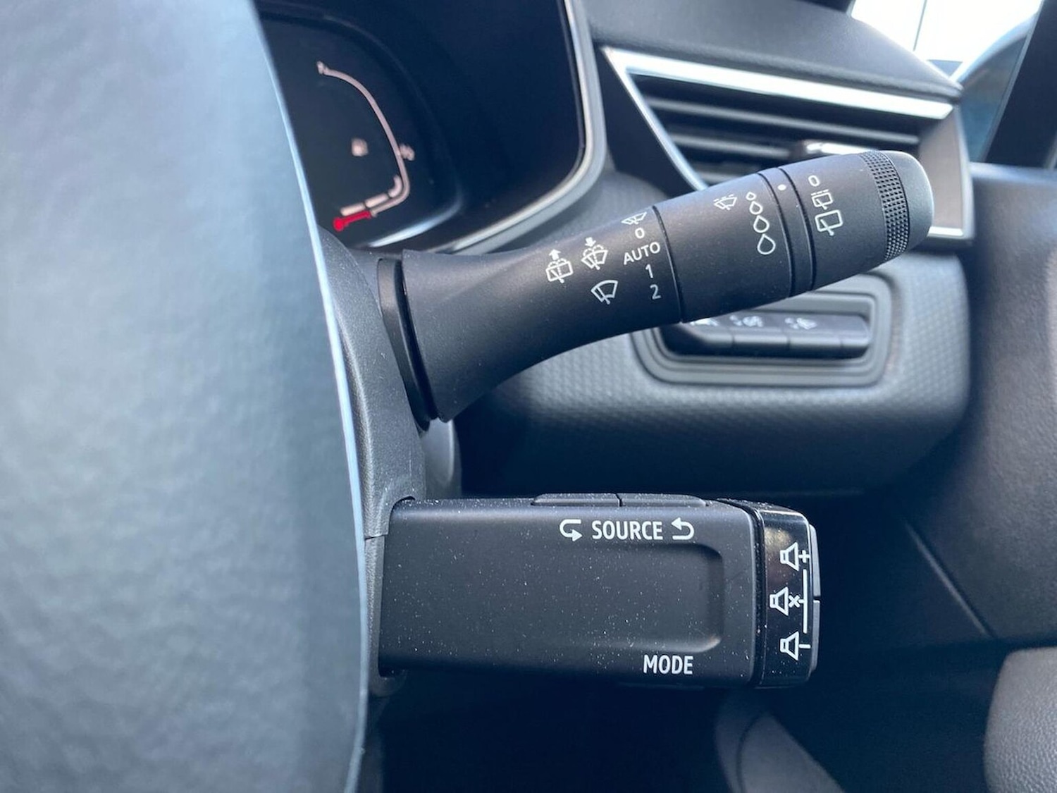 Used Renault Clio 2022 for sale - 76600097: Photo 28