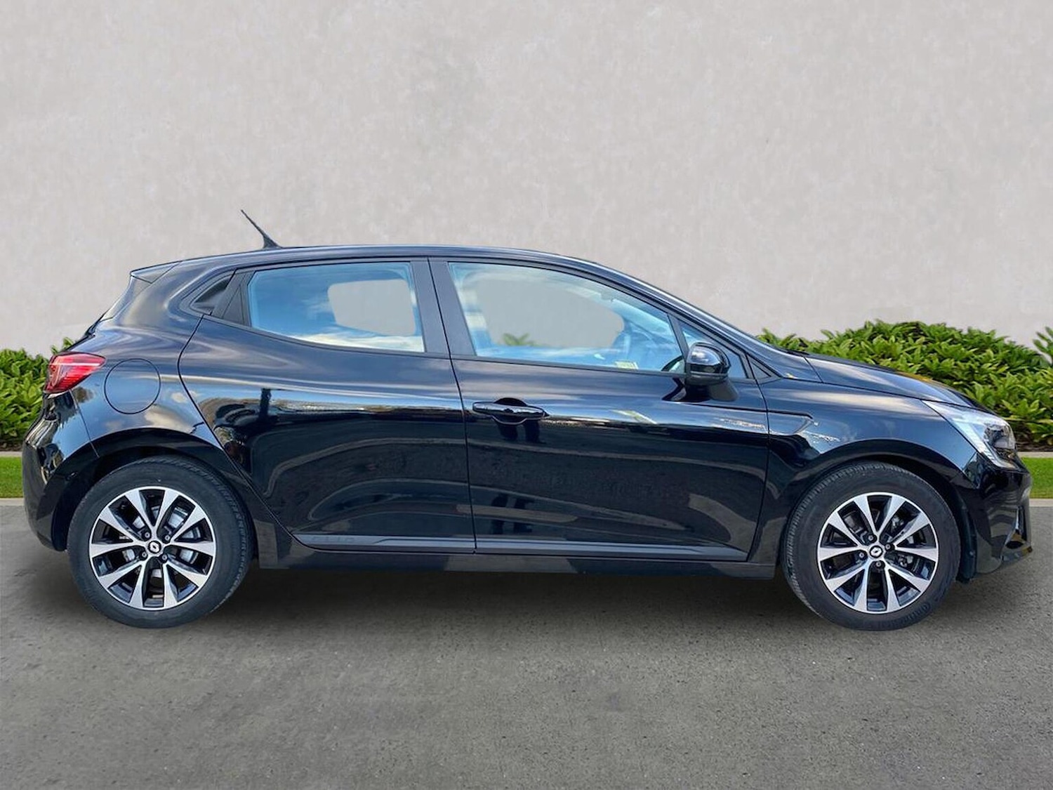 Used Renault Clio 2022 for sale - 76600097: Photo 3