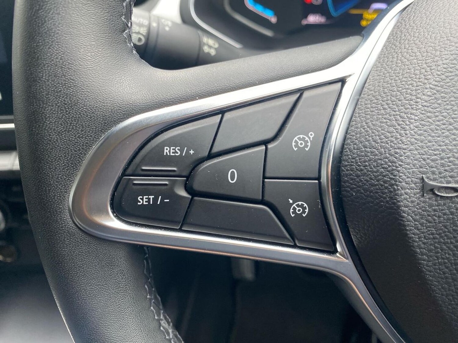 Used Renault Captur 2023 for sale - 78106310: Photo 29