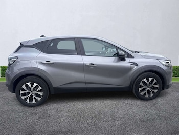 Used Renault Captur 2024 for sale - 78944979: Photo