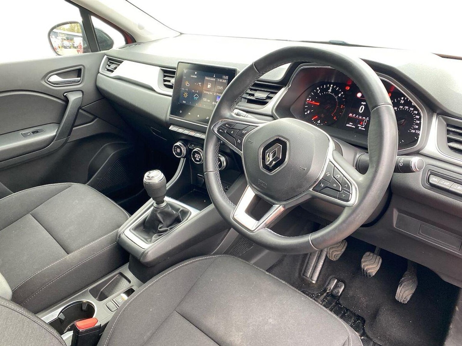 Used Renault Captur 2020 for sale - 76478175: Photo 15