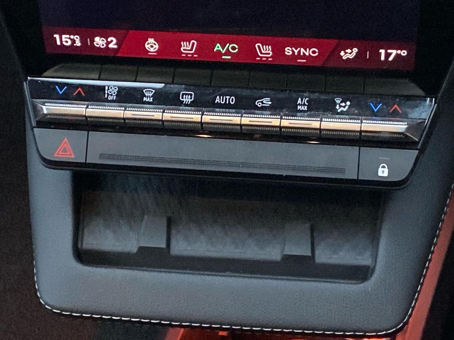 Used Renault Megane E Tech 2024 for sale - 76510734: Photo 12