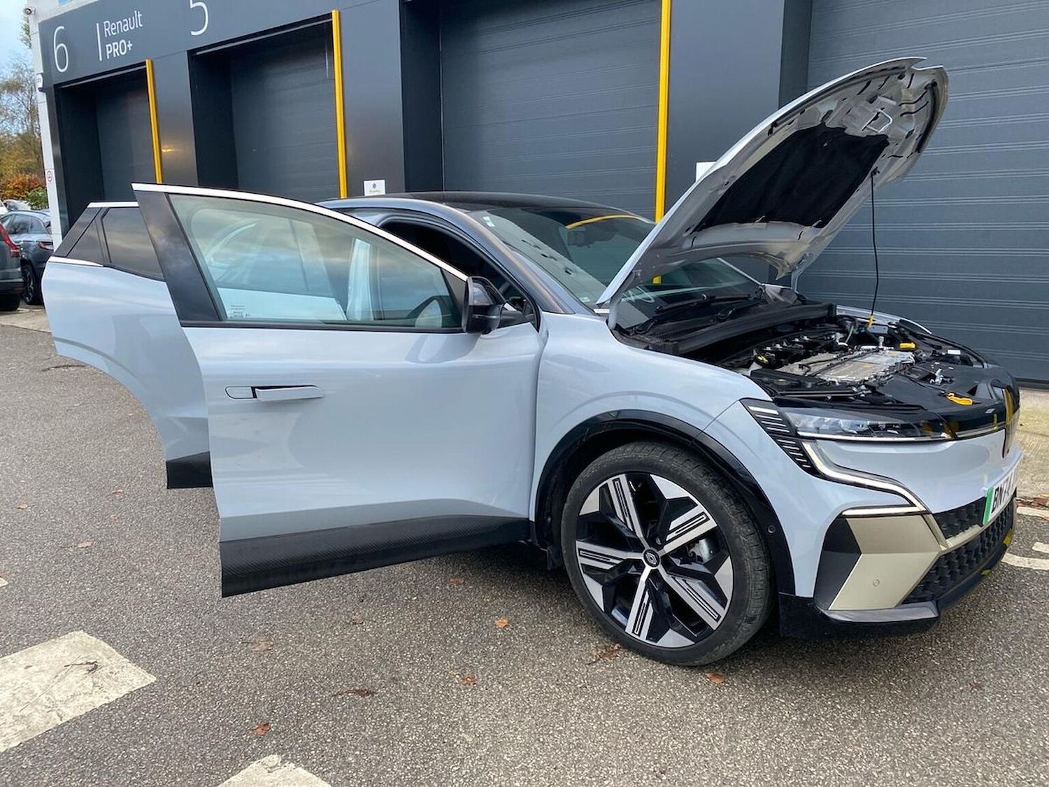 Used Renault Megane E Tech 2024 for sale - 76510734: Photo 40