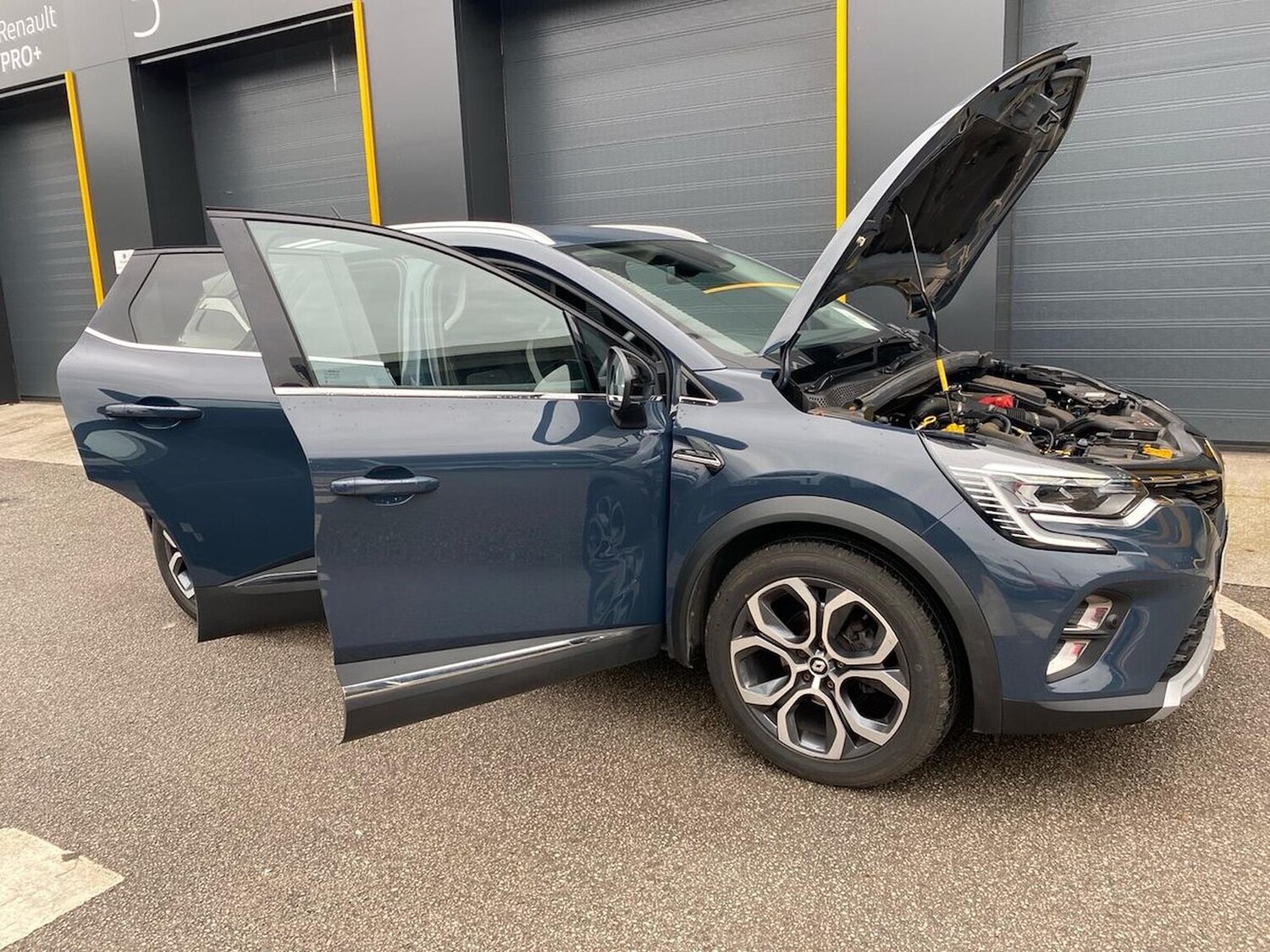 Used Renault Captur 2022 for sale - 76134242: Photo 39