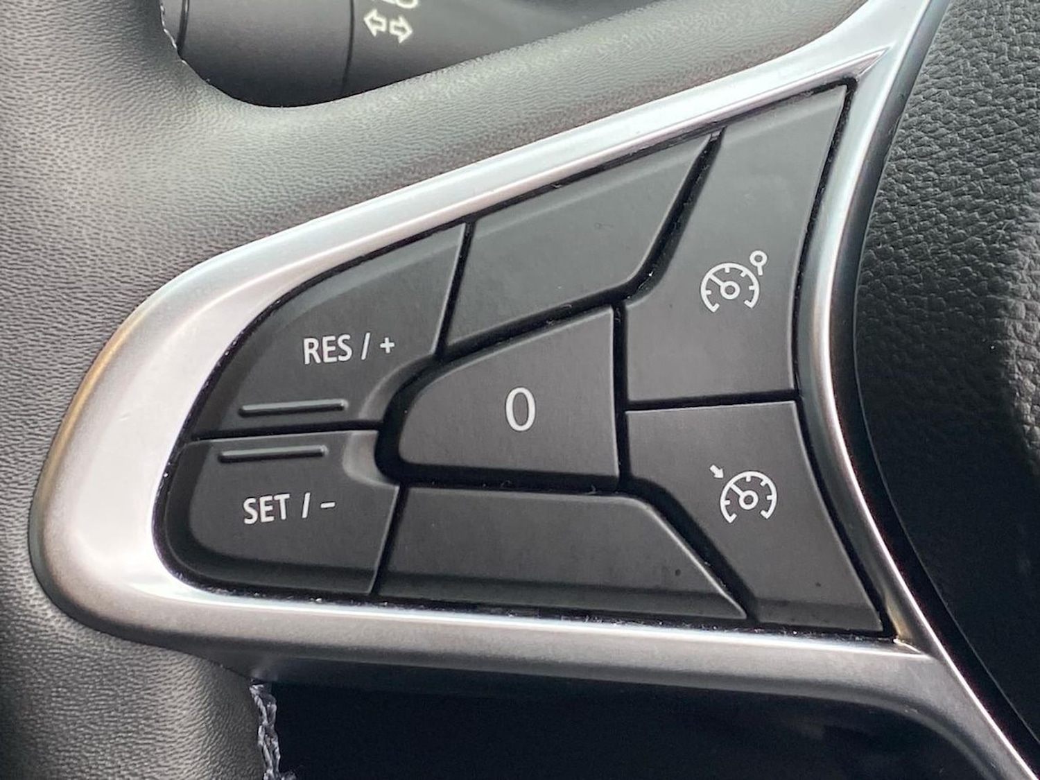 Used Renault Clio 2022 for sale - 78139590: Photo 28