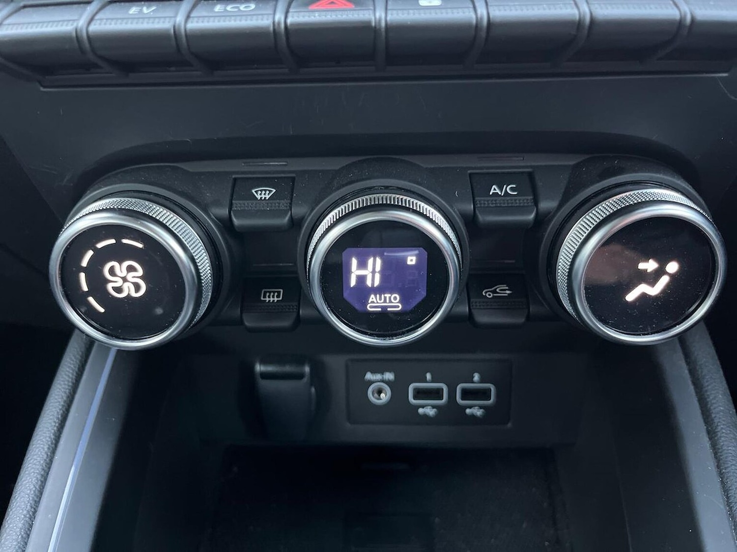 Used Renault Clio 2023 for sale - 76605575: Photo 12