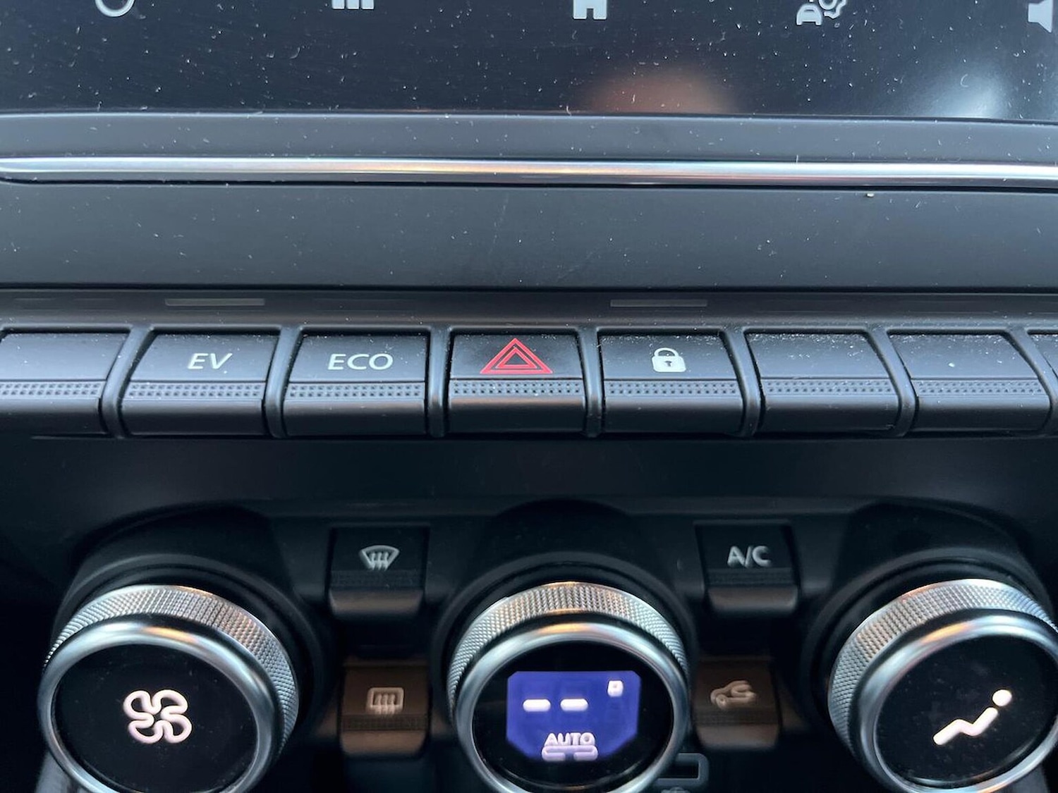 Used Renault Clio 2023 for sale - 76605575: Photo 22