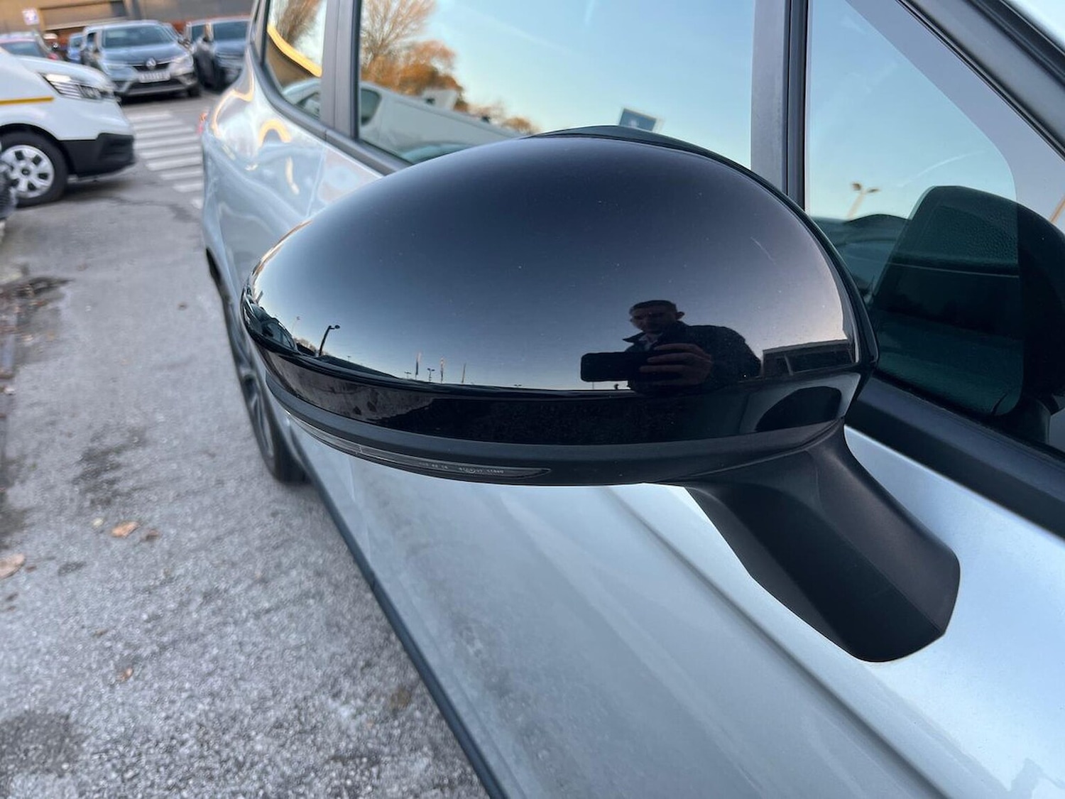 Used Renault Clio 2023 for sale - 76605575: Photo 38