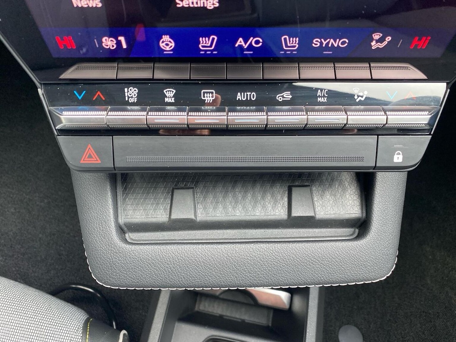 Used Renault Megane E Tech 2024 for sale - 76554236: Photo 12