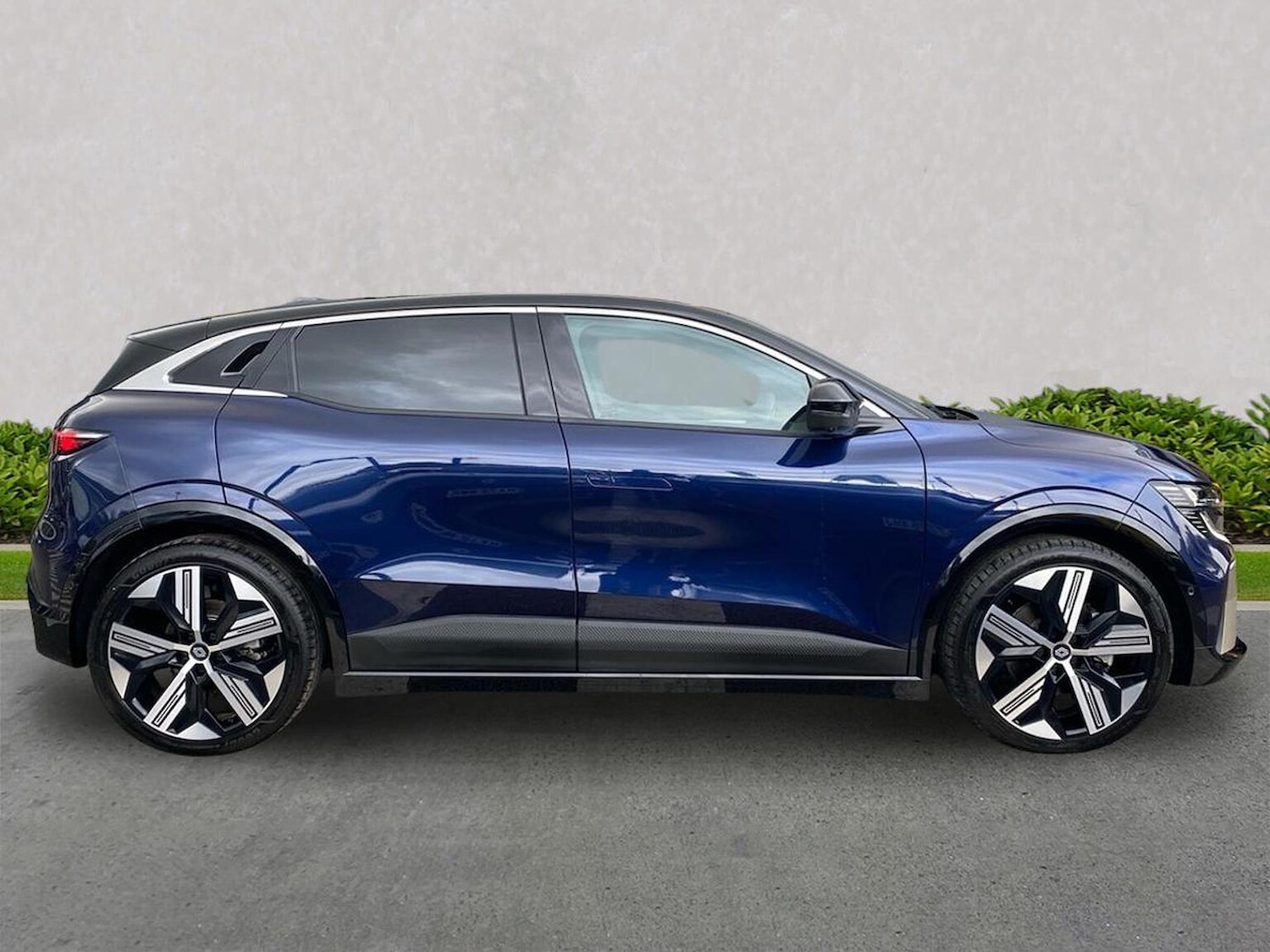 Used Renault Megane E Tech 2024 for sale - 76554236: Photo 3