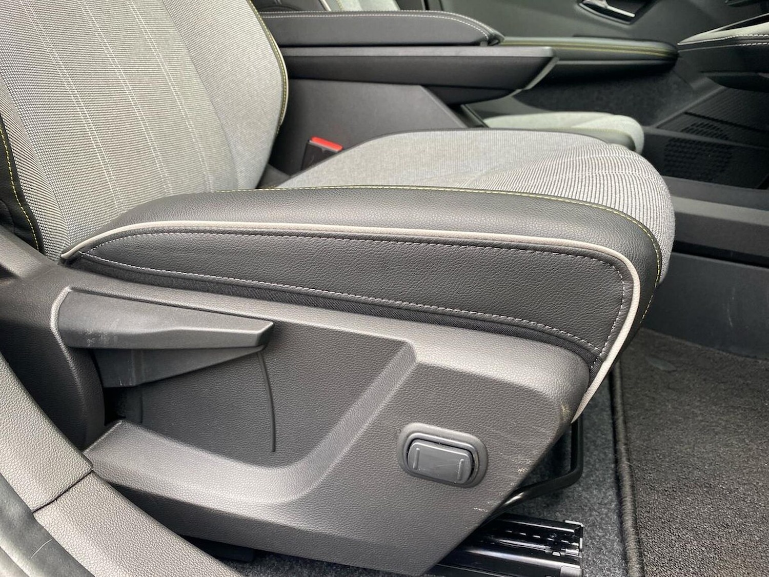 Used Renault Megane E Tech 2024 for sale - 76554236: Photo 30