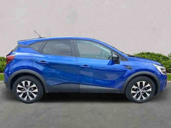 Used Renault Captur 2022 for sale - 75557415: Photo
