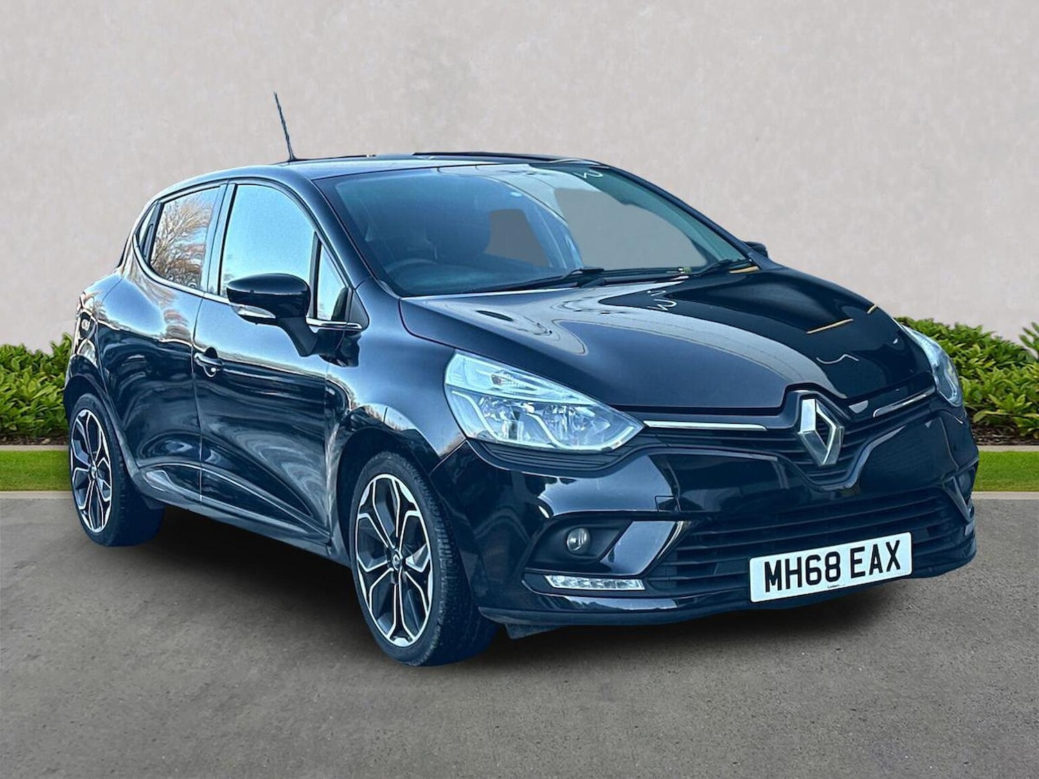 Used Renault Clio 2019 for sale - 77096975: Photo 1