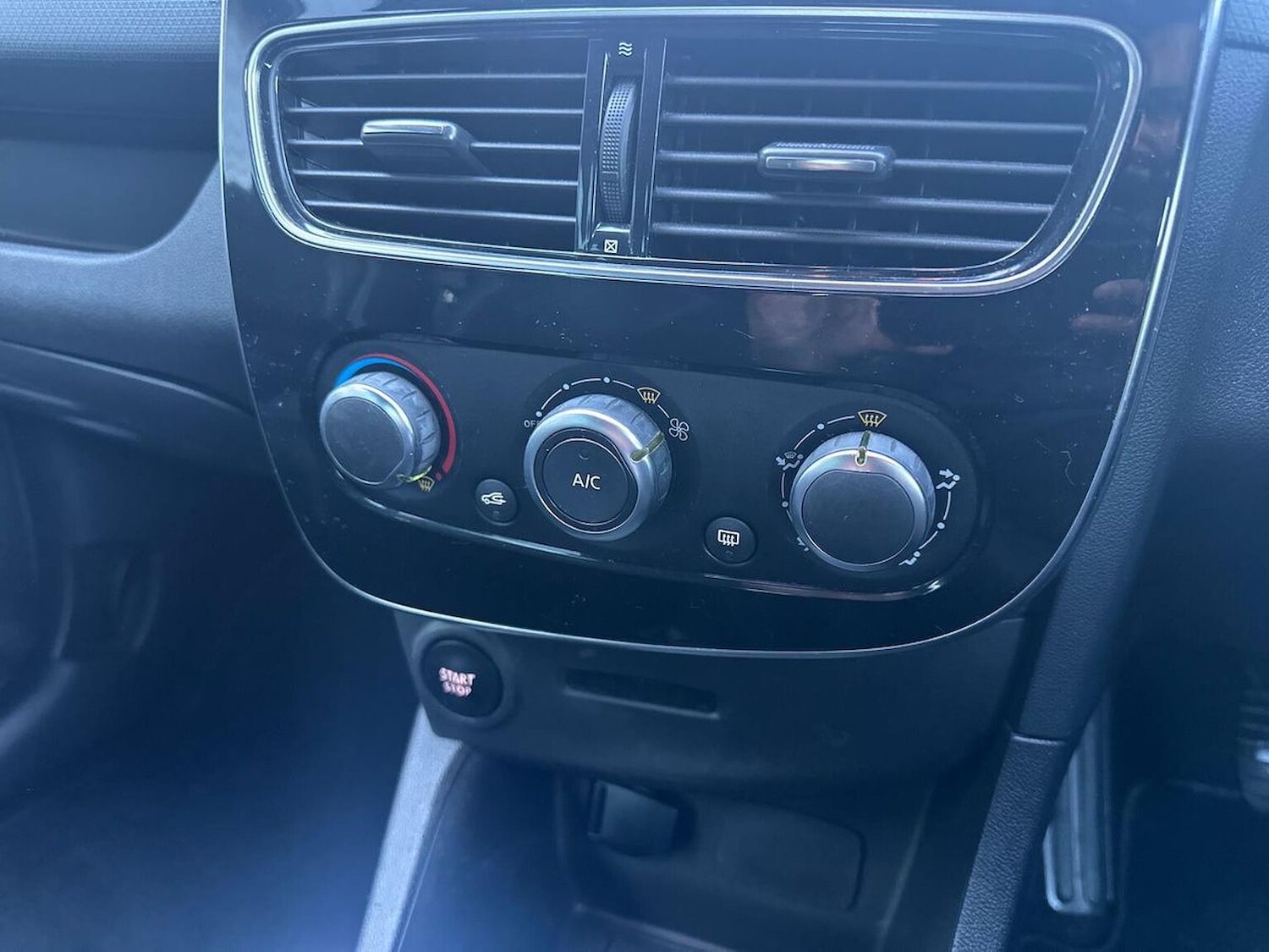 Used Renault Clio 2019 for sale - 77096975: Photo 12