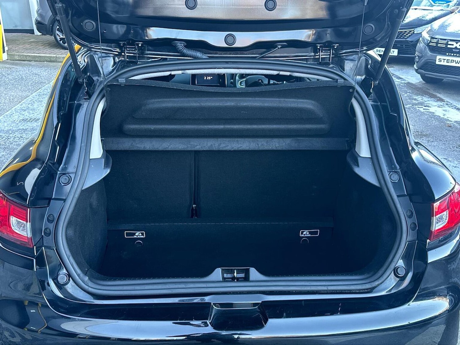 Used Renault Clio 2019 for sale - 77096975: Photo 17