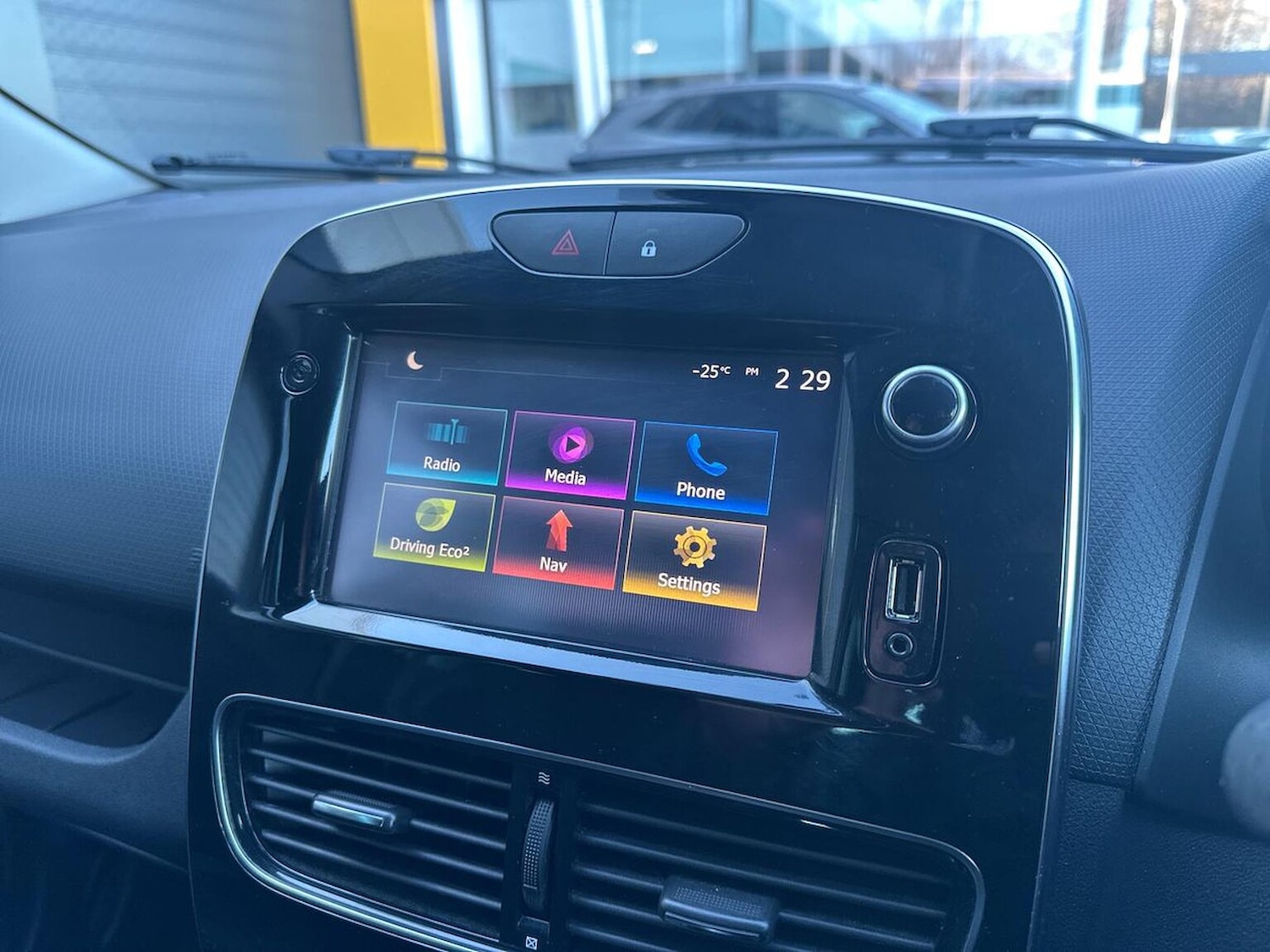 Used Renault Clio 2019 for sale - 77096975: Photo 25