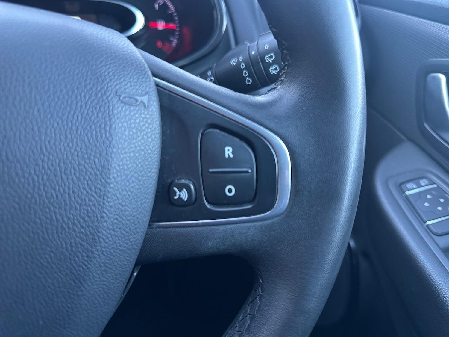 Used Renault Clio 2019 for sale - 77096975: Photo 26