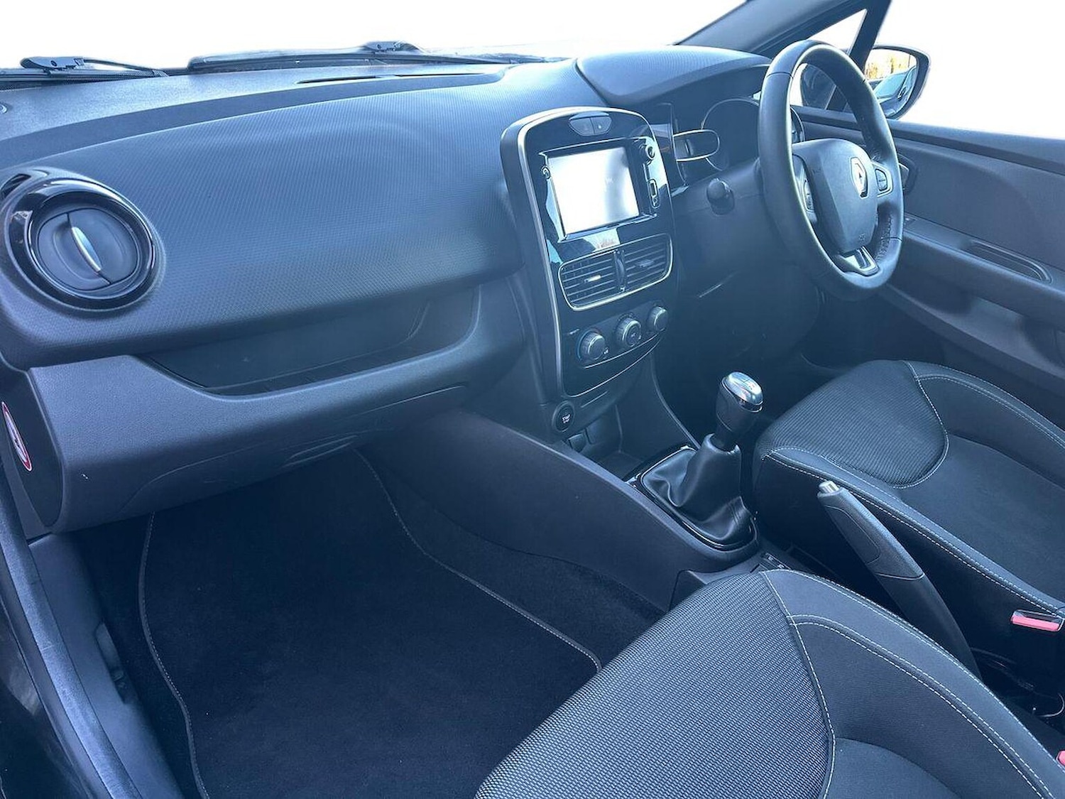 Used Renault Clio 2019 for sale - 77096975: Photo 7