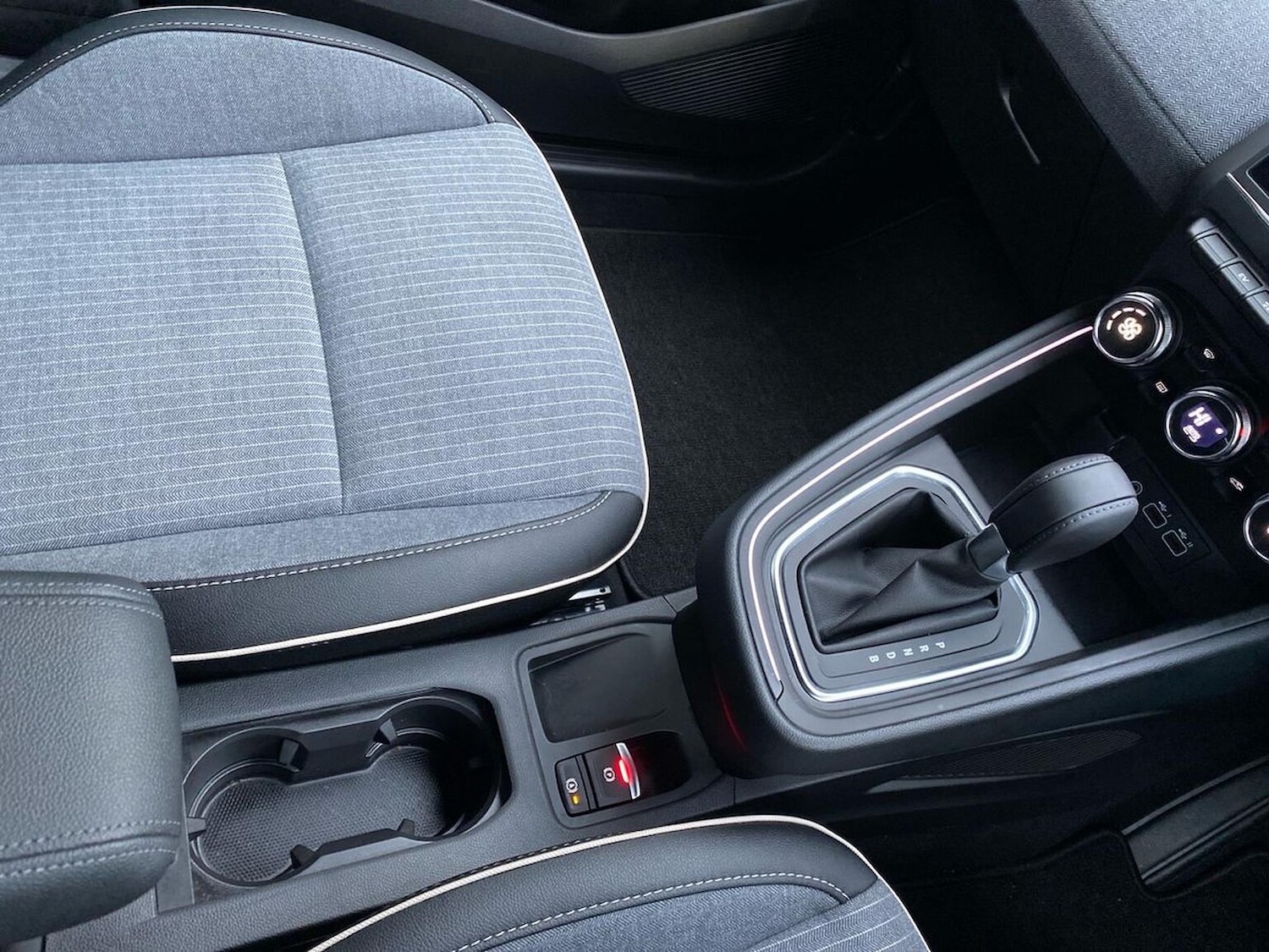 Used Renault Clio 2024 for sale - 77033498: Photo 15