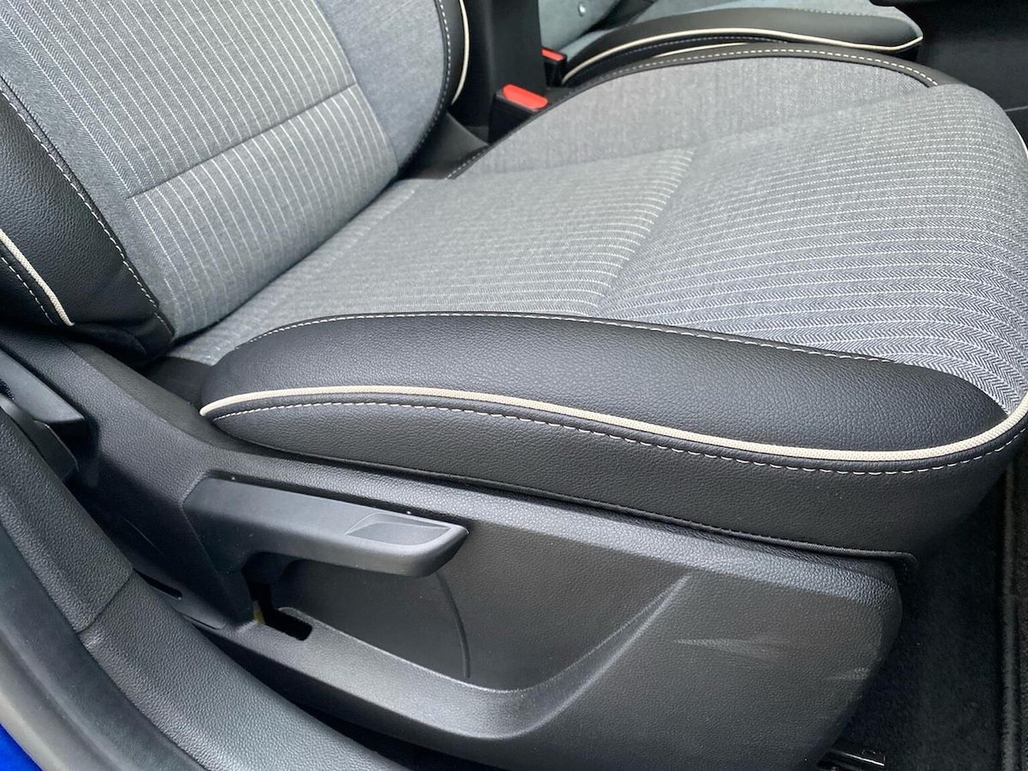 Used Renault Clio 2024 for sale - 77033498: Photo 32