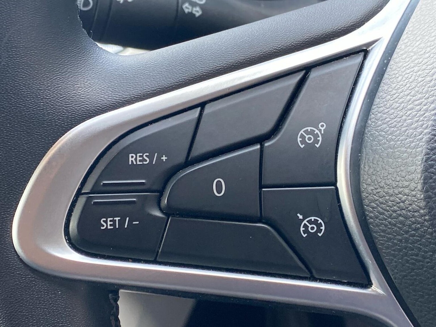 Used Renault Clio 2023 for sale - 76681745: Photo 26