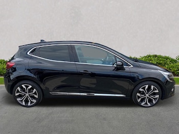 Used Renault Clio 2023 for sale - 76681745: Photo