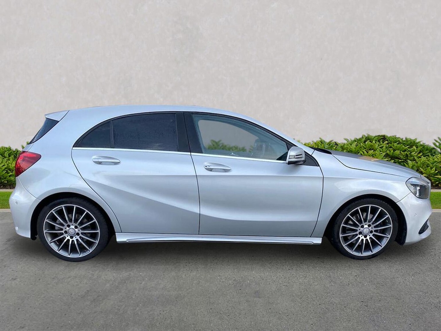 Used Mercedes-Benz A-Class 2016 for sale - 76958735: Photo 3