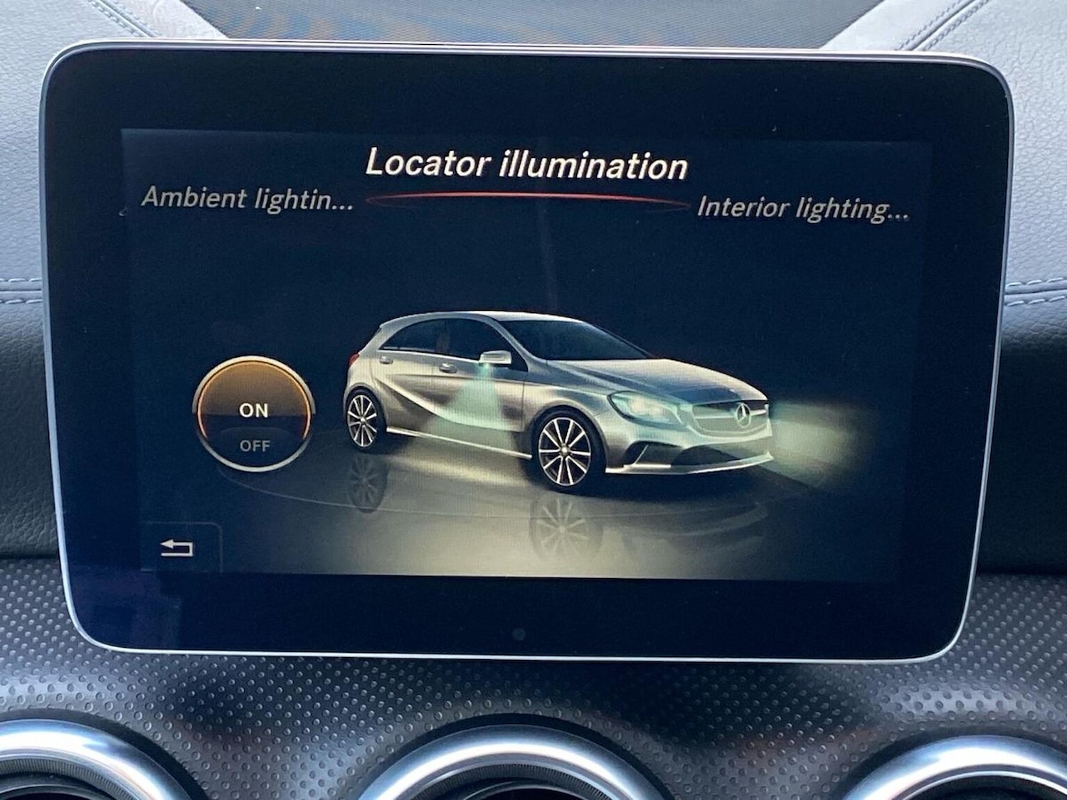 Used Mercedes-Benz A-Class 2016 for sale - 76958735: Photo 41