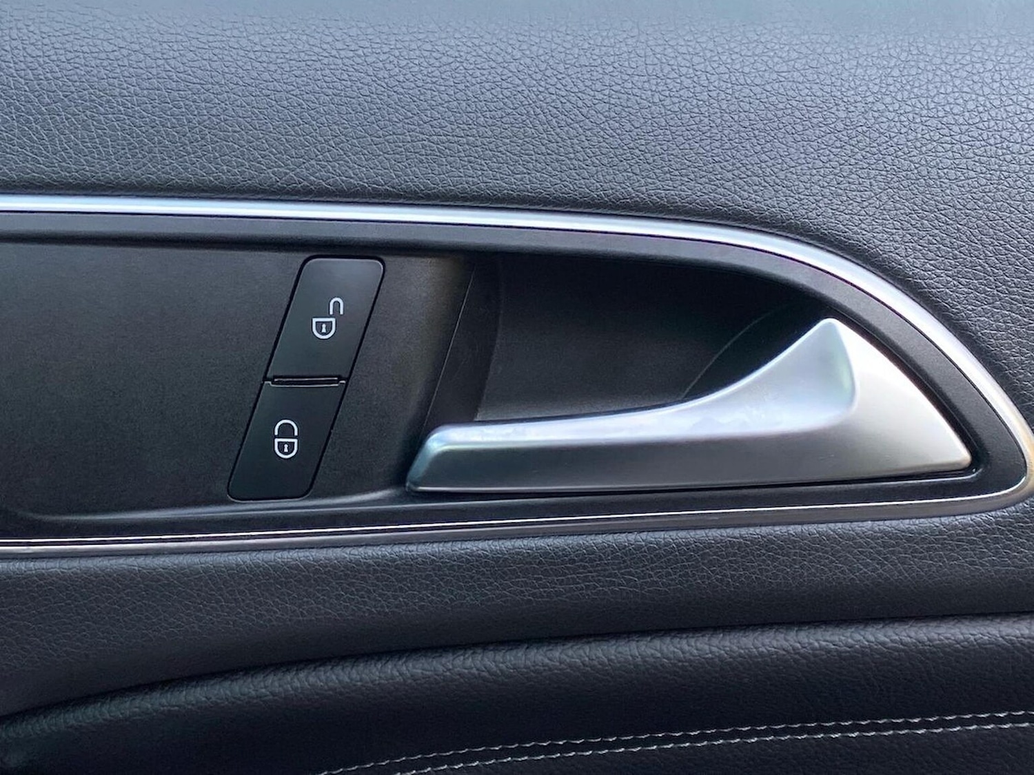 Used Mercedes-Benz A-Class 2016 for sale - 76958735: Photo 45