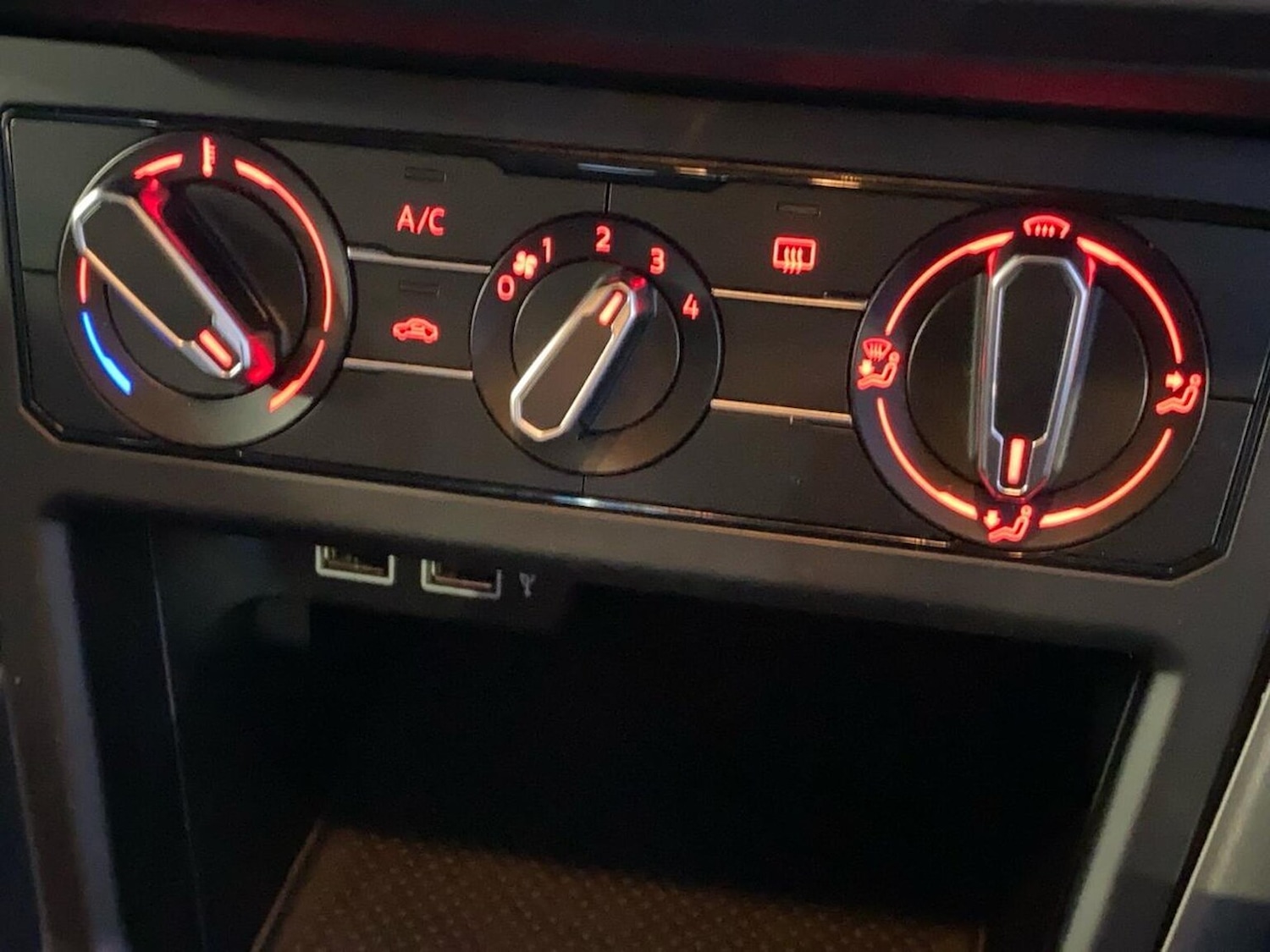 Used Volkswagen Polo 2019 for sale - 76643649: Photo 12