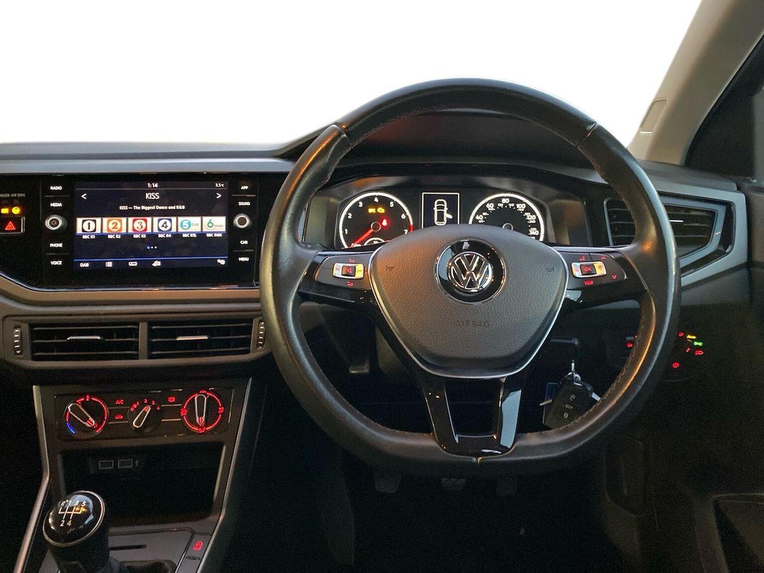 Used Volkswagen Polo 2019 for sale - 76643649: Photo 9