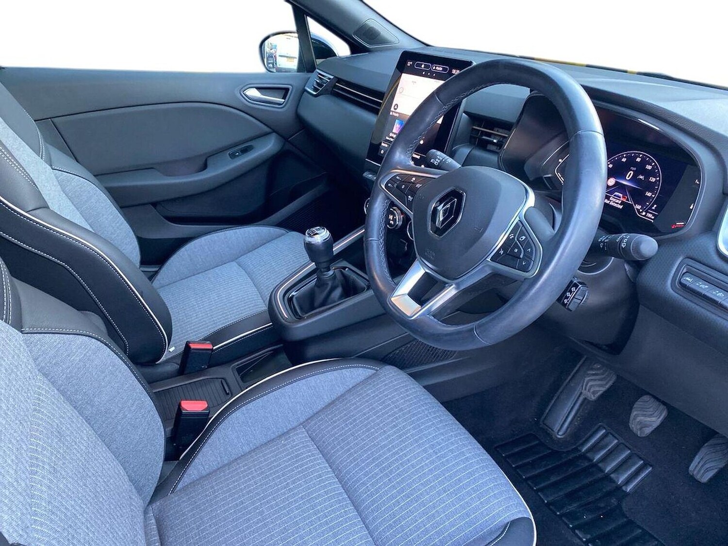 Used Renault Clio 2021 for sale - 76030460: Photo 15