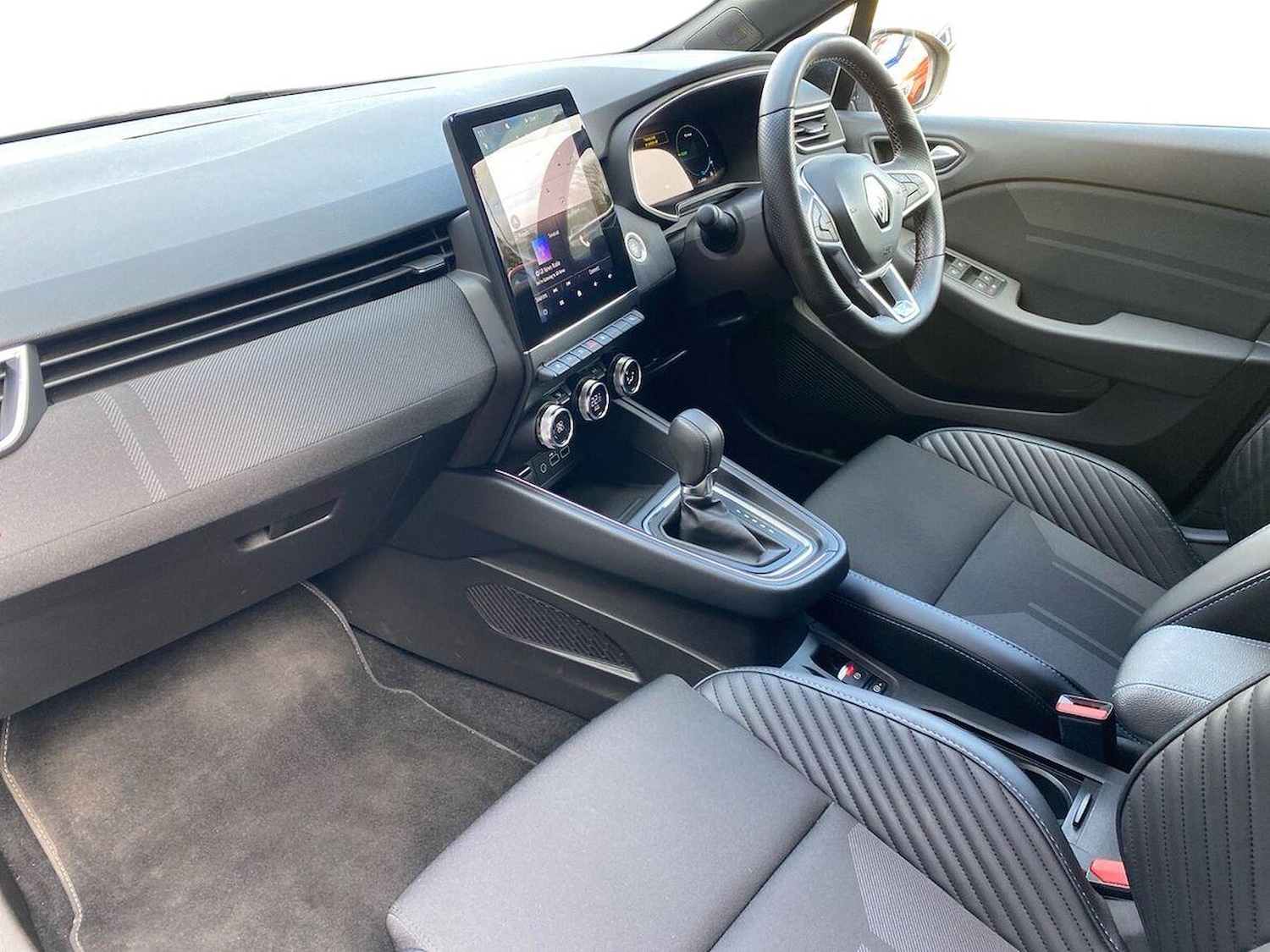 Used Renault Clio 2024 for sale - 78211174: Photo 9