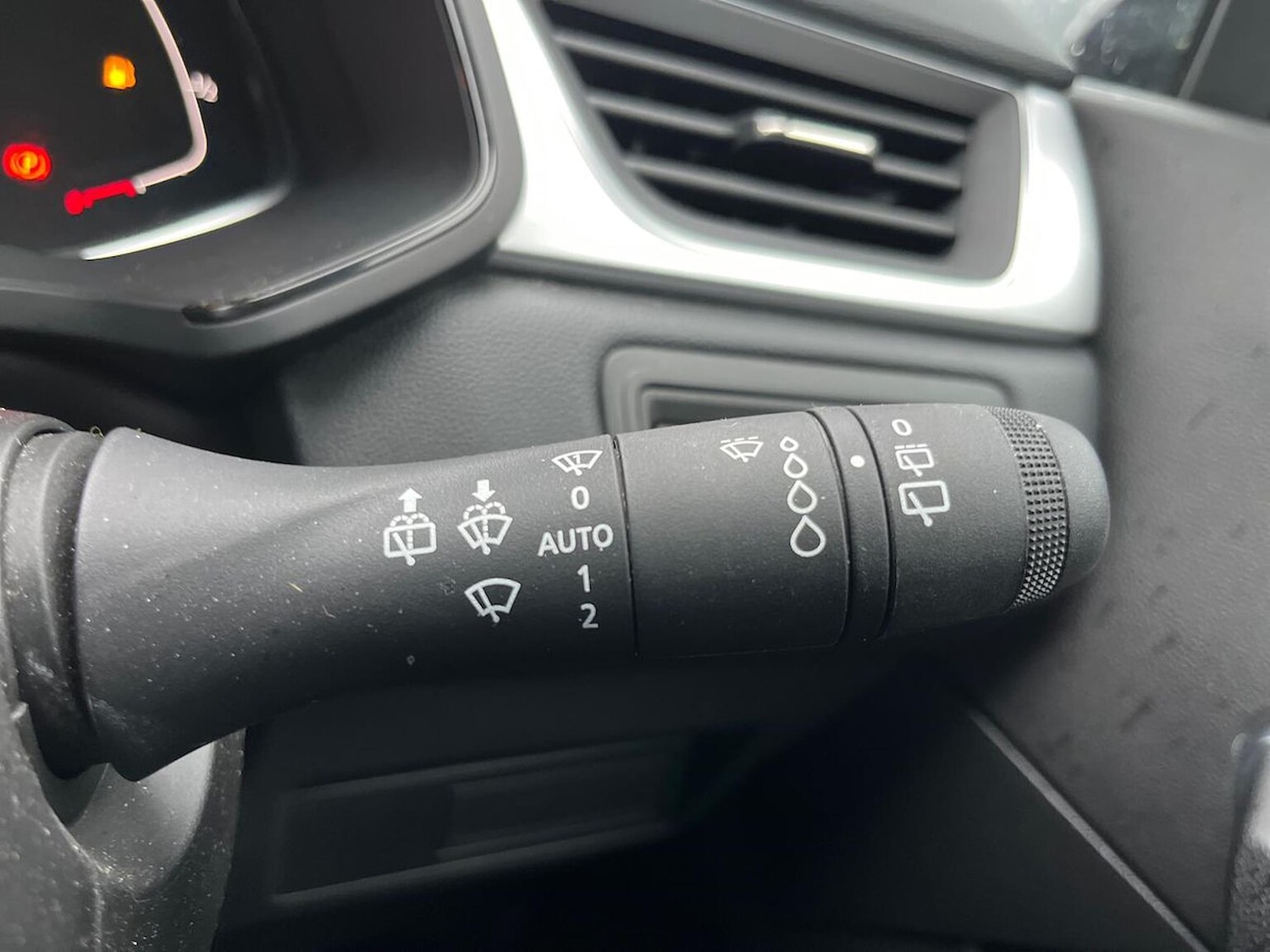 Used Renault Captur 2023 for sale - 76763410: Photo 28