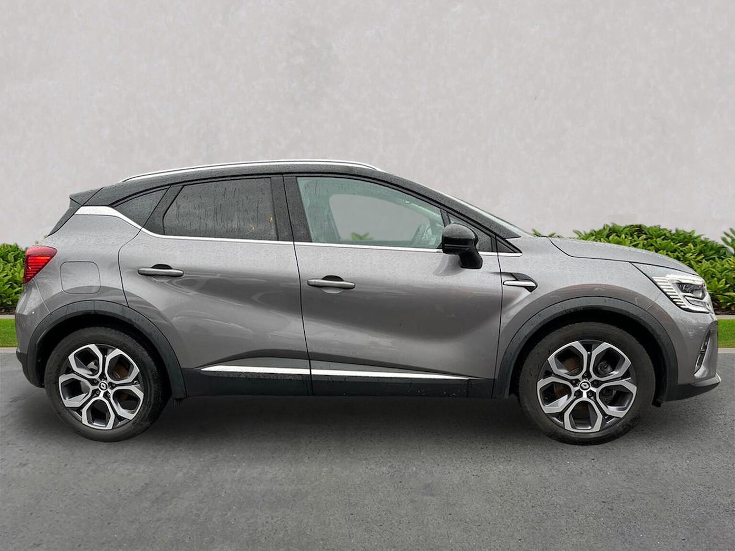 Used Renault Captur 2023 for sale - 76763410: Photo 3