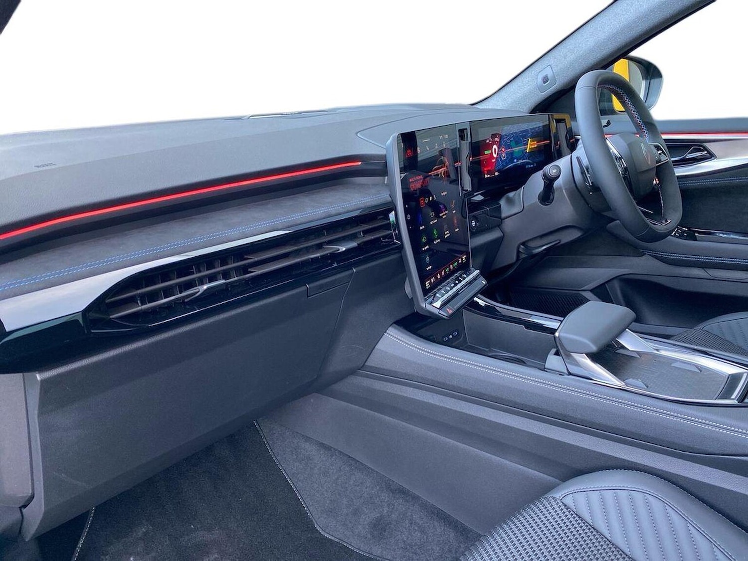 Used Renault Austral 2025 for sale - 76918976: Photo 7