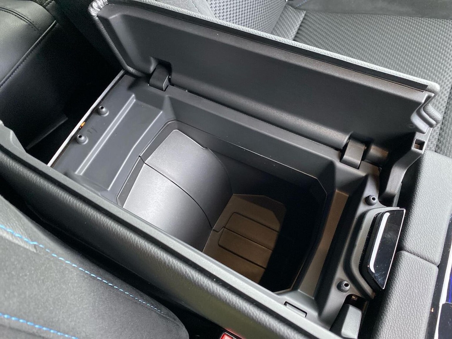 Used Renault Austral 2024 for sale - 76403424: Photo 47