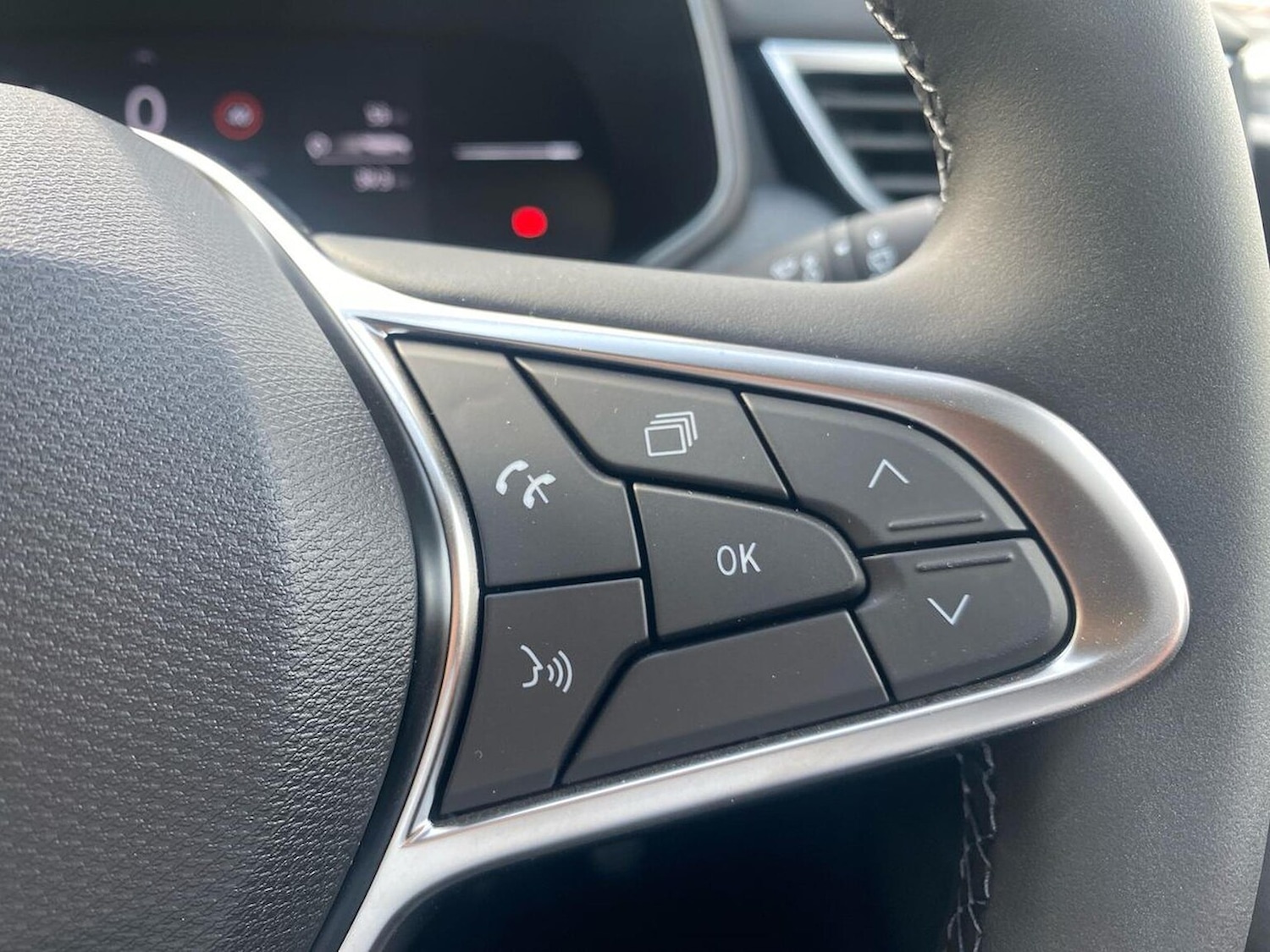 Used Renault Clio 2025 for sale - 76681747: Photo 23