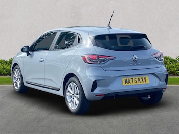 Used Renault Clio 2025 for sale - 76681747: Photo