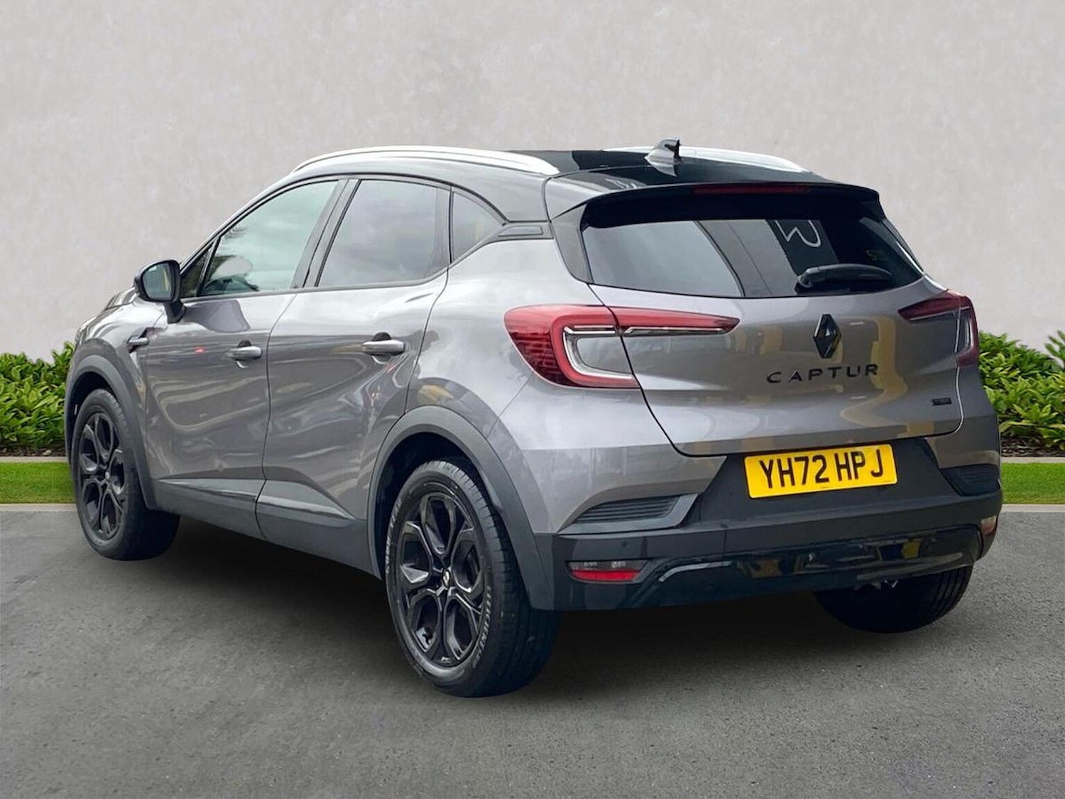 Used Renault Captur 2022 for sale - 76464657: Photo 2