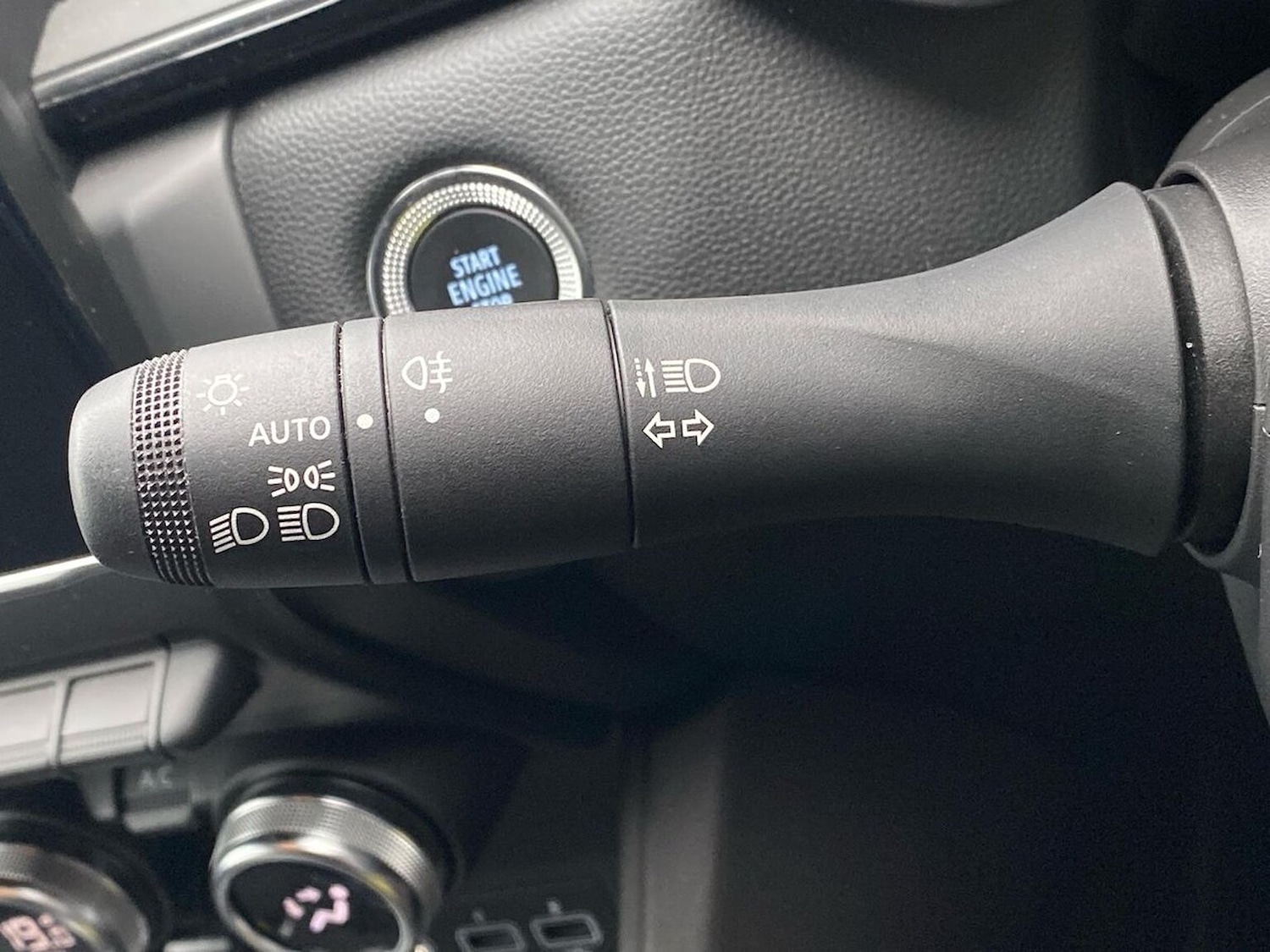 Used Renault Captur 2022 for sale - 76464657: Photo 28