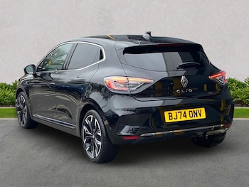 Used Renault Clio 2024 for sale - 76969957: Photo