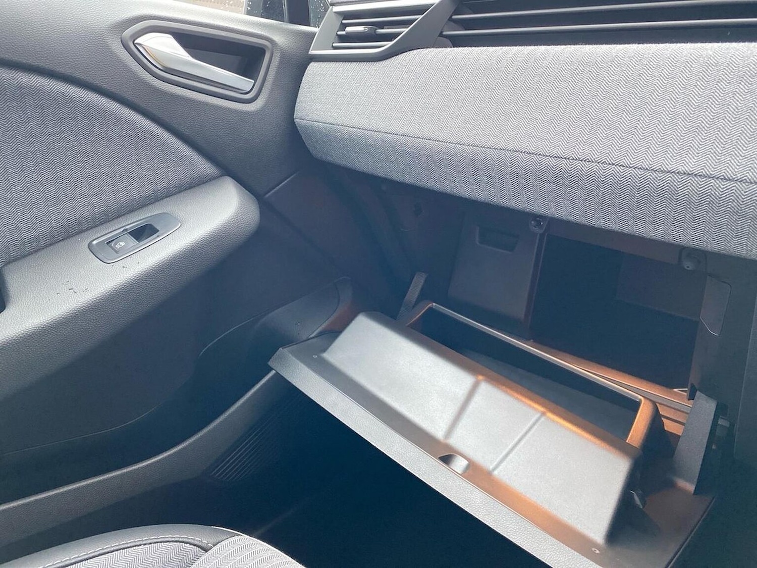 Used Renault Clio 2024 for sale - 76969957: Photo 51