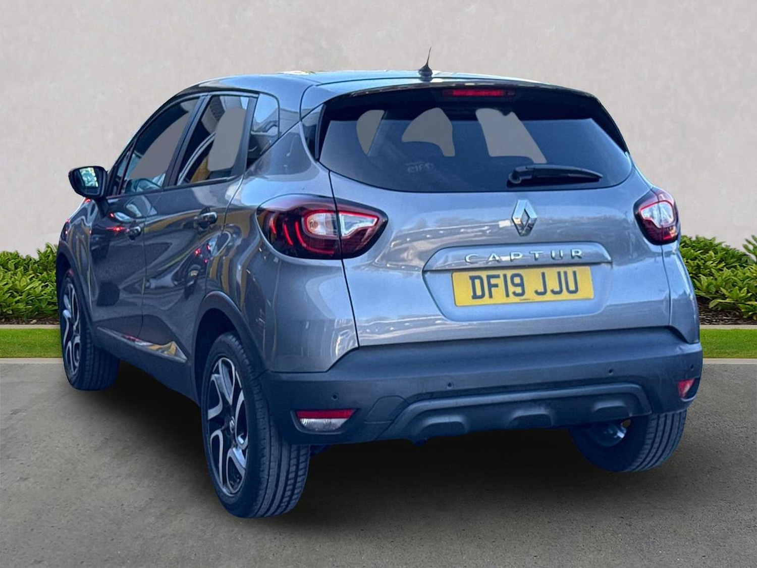 Used Renault Captur 2019 for sale - 78195465: Photo 2