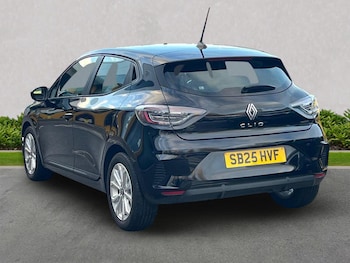Used Renault Clio 2025 for sale - 76799325: Photo