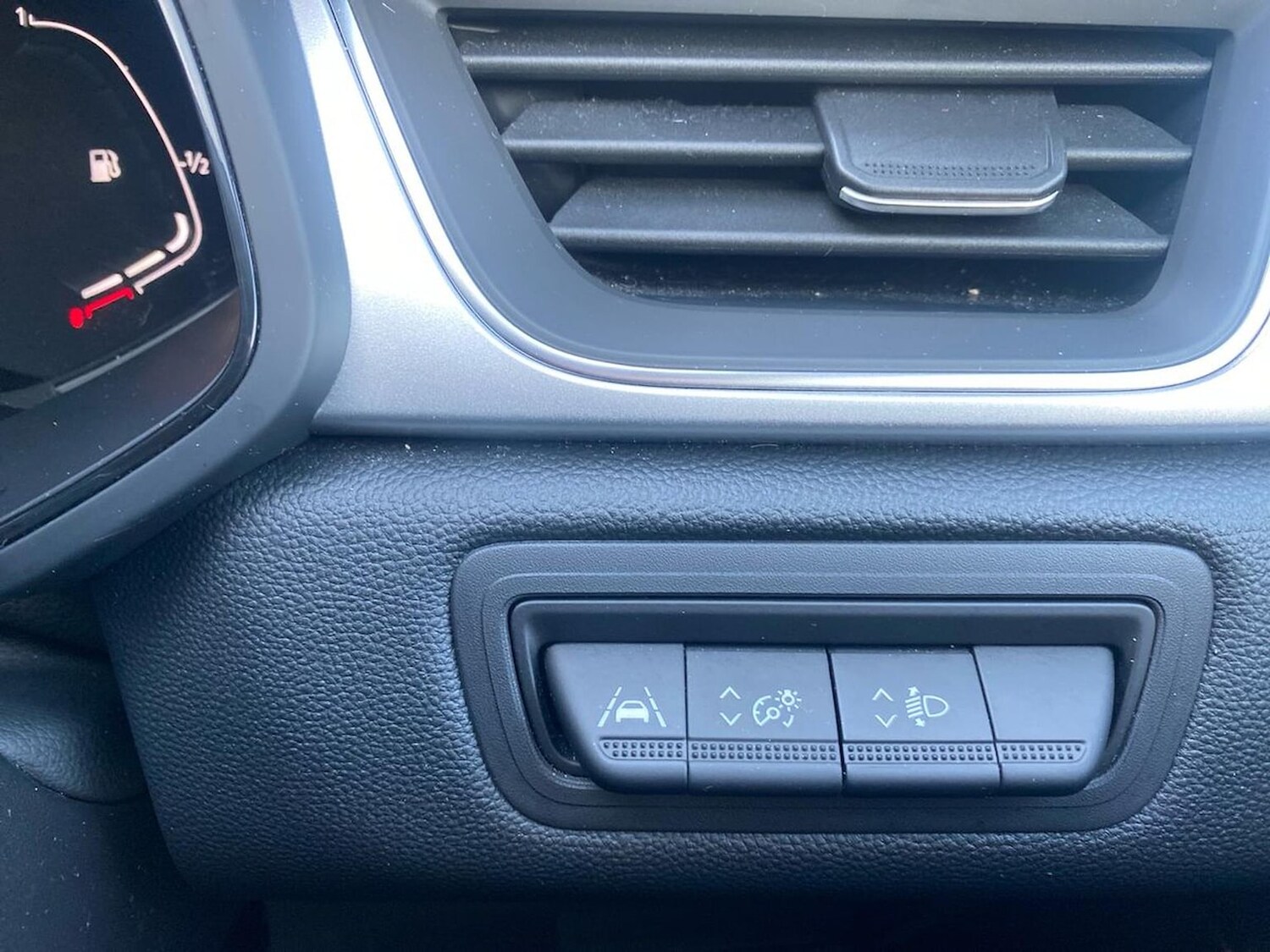 Used Renault Captur 2023 for sale - 76627968: Photo 22